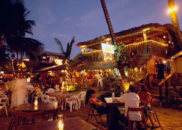 Dining & Activities